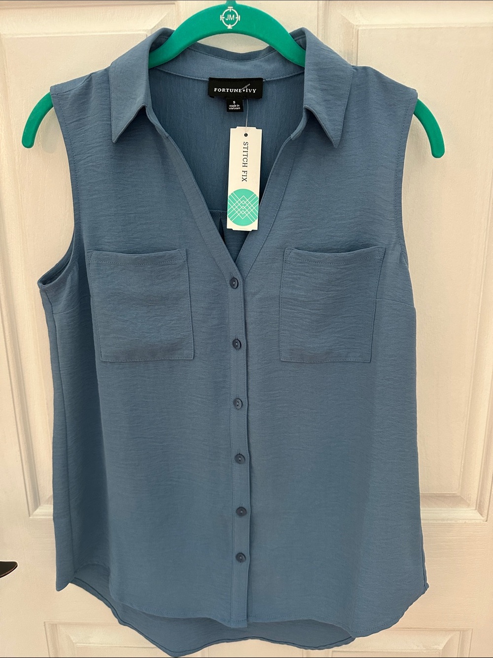 Fortune & Ivy Sleeveless Button-Front Blouse in Dusty Blue